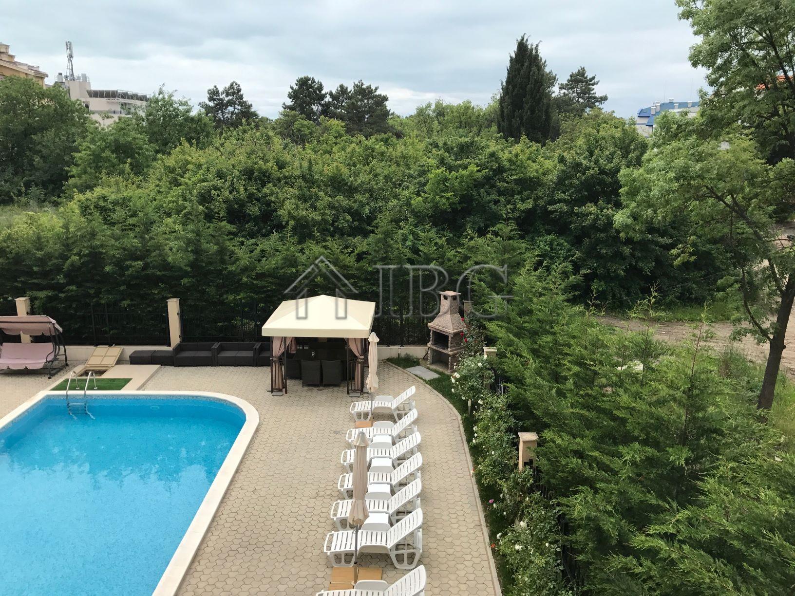 1-Bedroom Apartment with Pool and Yard View in Pomorie Residence, Pomorie — photo 3