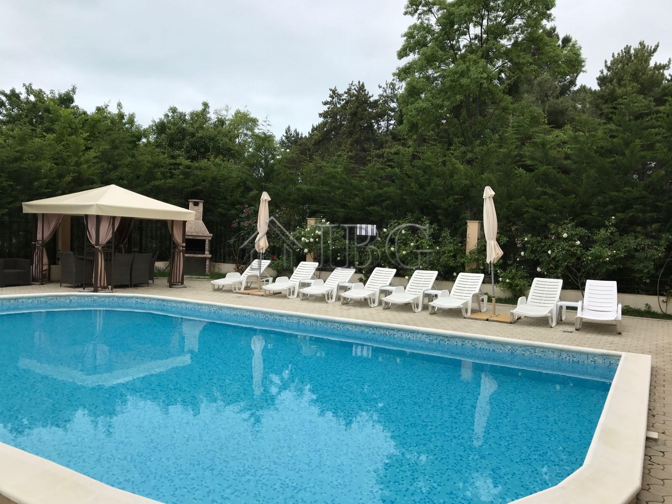 1-Bedroom Apartment with Pool and Yard View in Pomorie Residence, Pomorie — photo 2