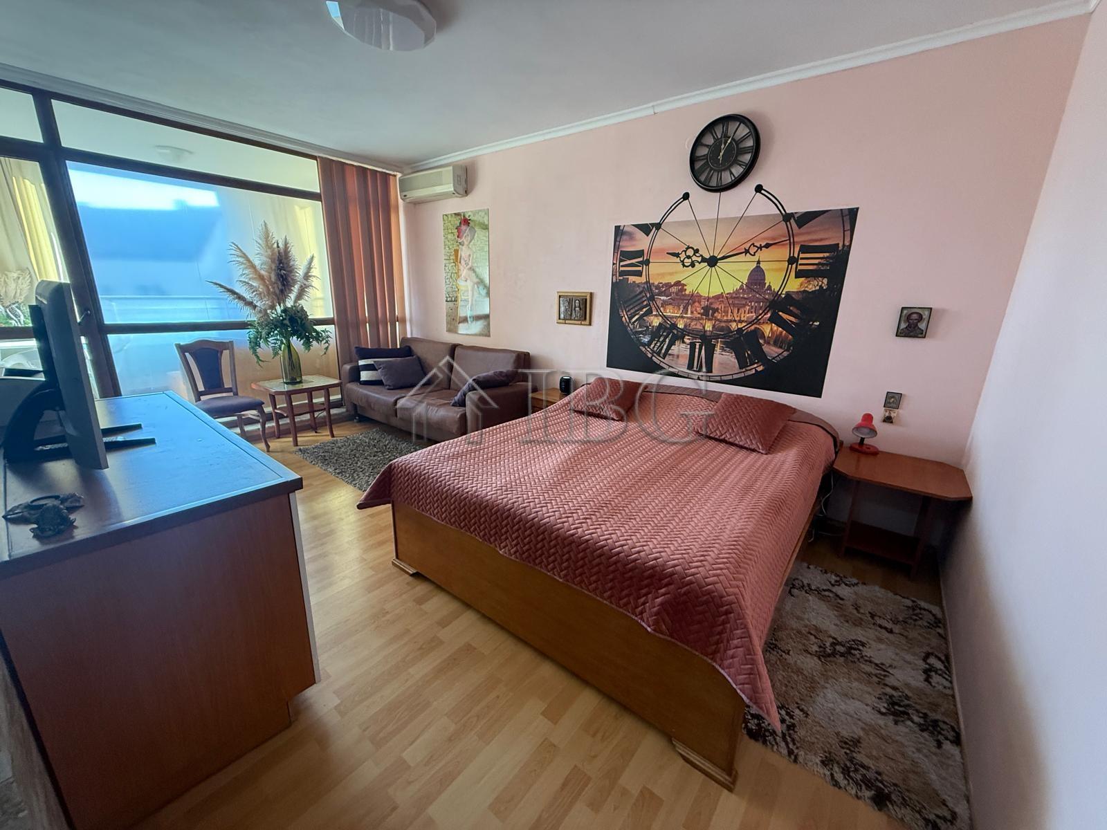 Spacious Studio with Balcony for Sale Sun City 1, Sunny Beach — Sunny Beach