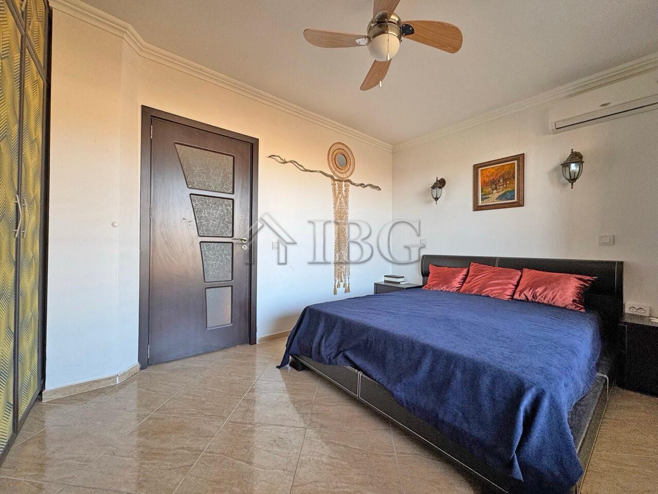 Spacious 1-Bedroom Apartment with Large Terrace in Antonia Complex, Sveti Vlas — photo 14 of 18