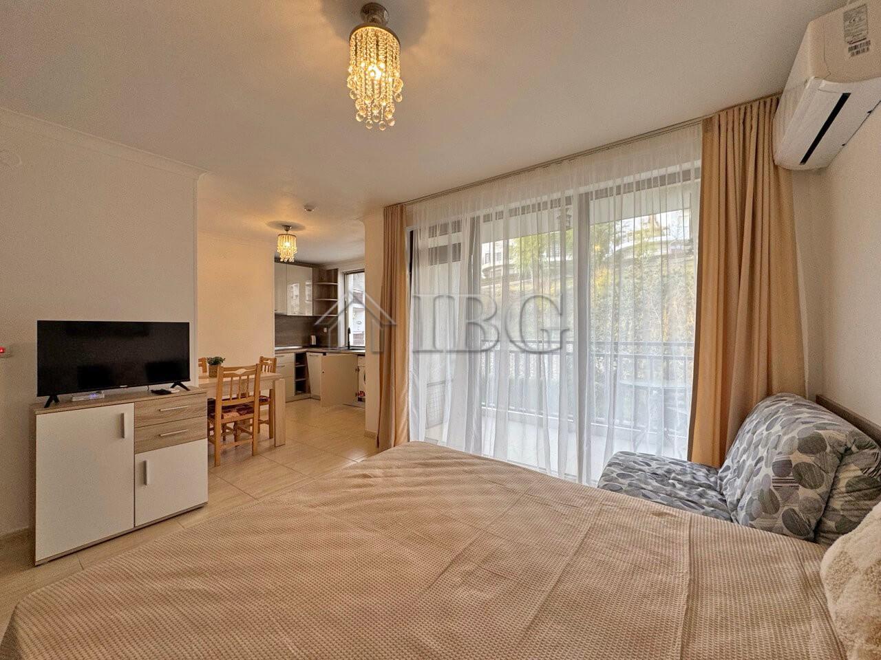 Spacious Studio for Sale Arena 1, Sveti Vlas Next to the Beach & Marina Dinevi — photo 13 of 25
