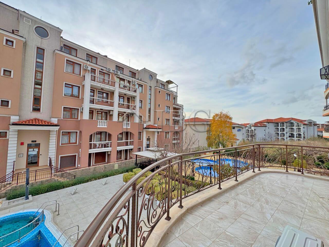 Apartment with 2 bedrooms, 2 bathrooms Pool View Phoenix, Sveti Vlas - Dinevi Resort — Burgas