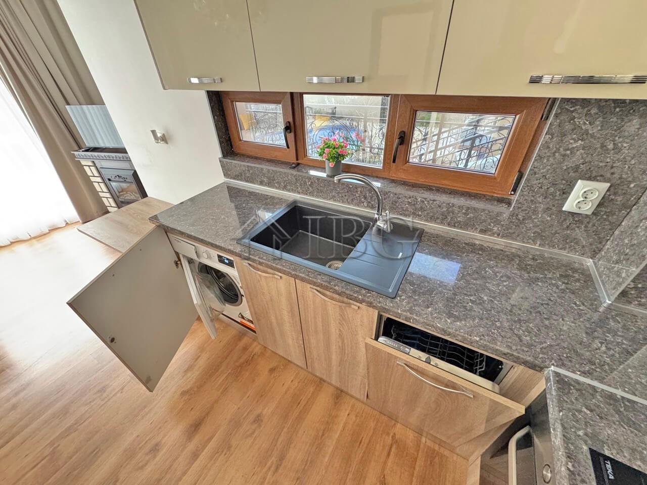 Apartment with 2 bedrooms, 2 bathrooms Pool View Phoenix, Sveti Vlas - Dinevi Resort — photo 10 of 23