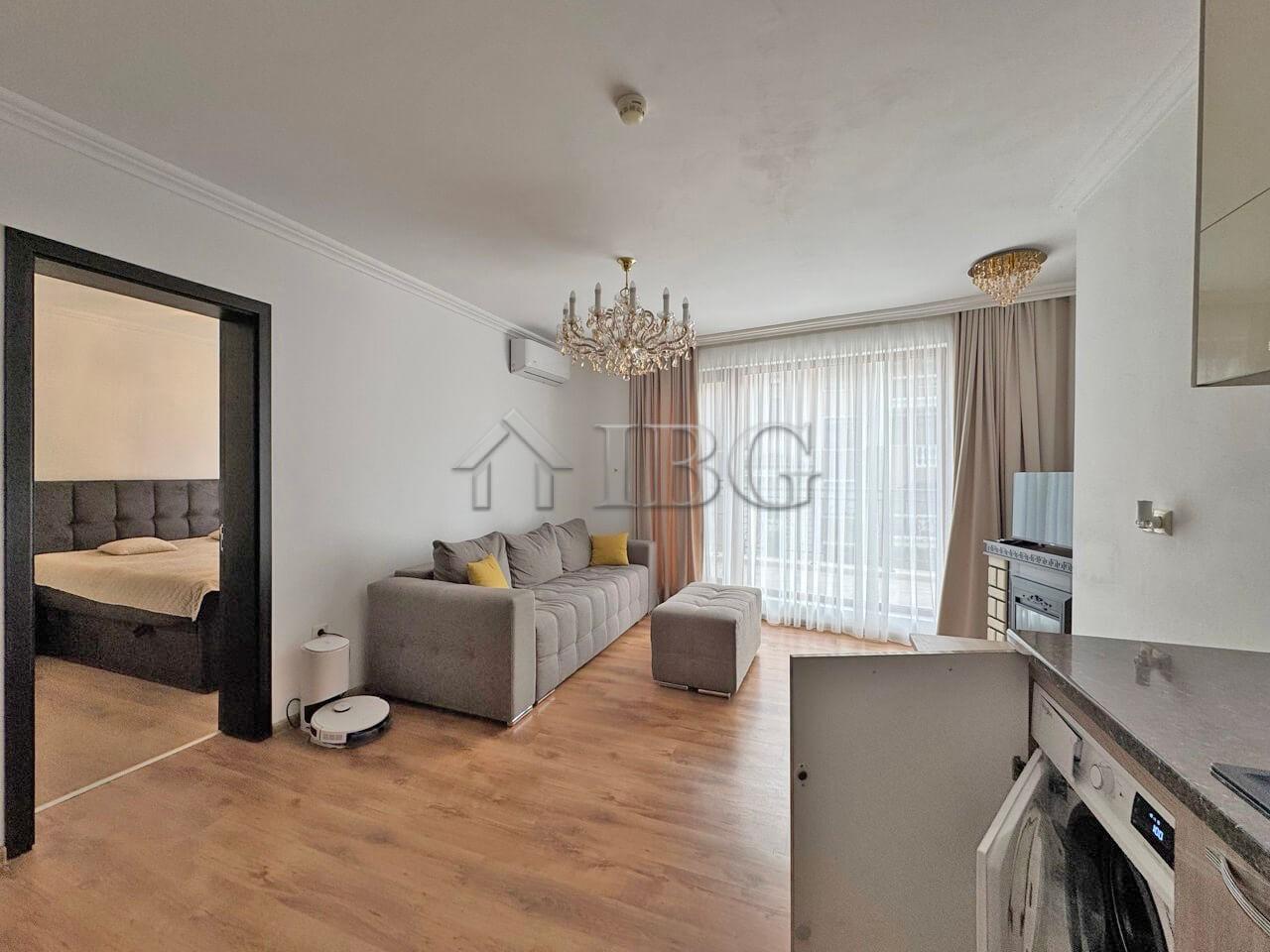Apartment with 2 bedrooms, 2 bathrooms Pool View Phoenix, Sveti Vlas - Dinevi Resort — photo 12 of 23