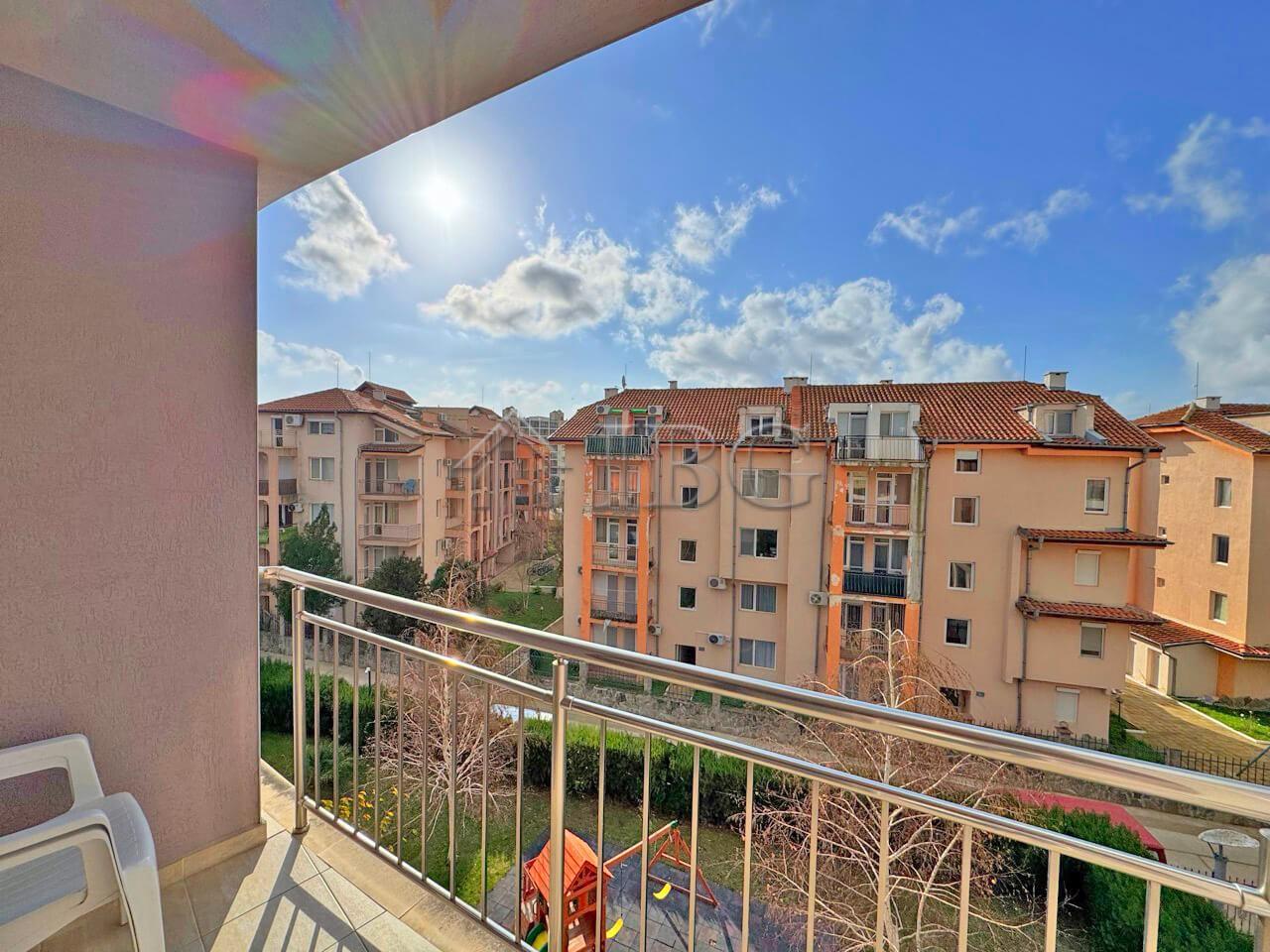 Comfortable One-Bedroom Apartment with Pool View VIP Image, Sunny Beach — photo 12 of 15