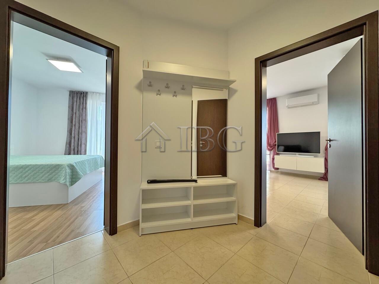 Comfortable One-Bedroom Apartment with Pool View VIP Image, Sunny Beach — photo 15 of 15