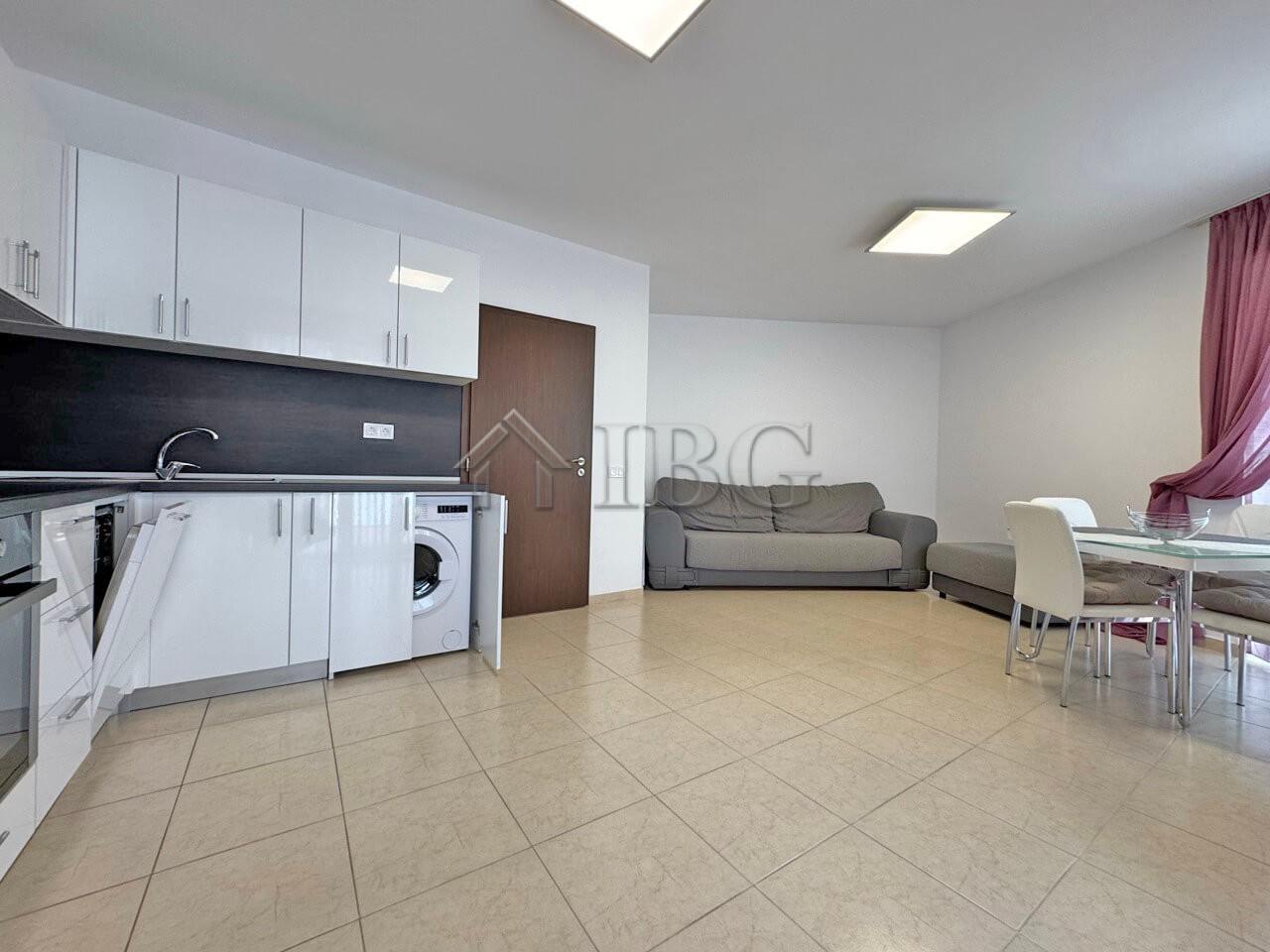Comfortable One-Bedroom Apartment with Pool View VIP Image, Sunny Beach — photo 7 of 15