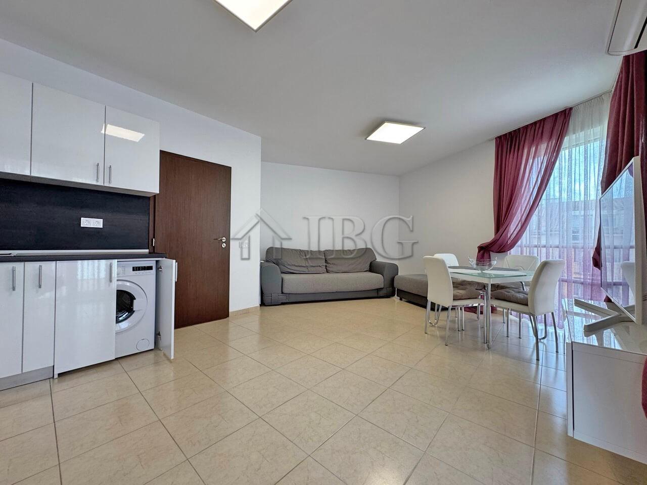 Comfortable One-Bedroom Apartment with Pool View VIP Image, Sunny Beach — photo 8 of 15
