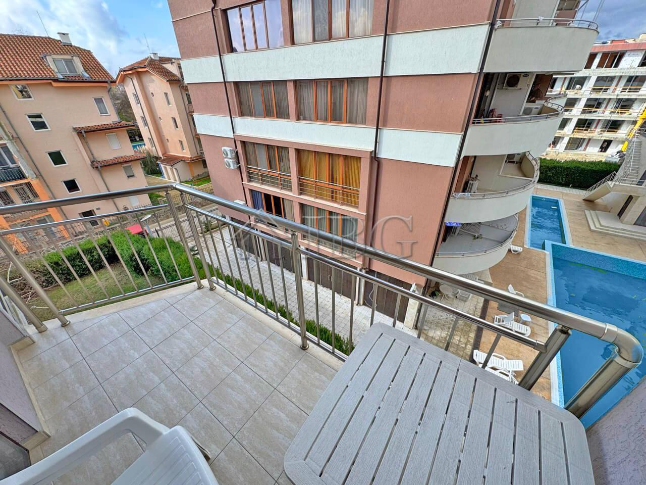 Comfortable One-Bedroom Apartment with Pool View VIP Image, Sunny Beach — photo 4