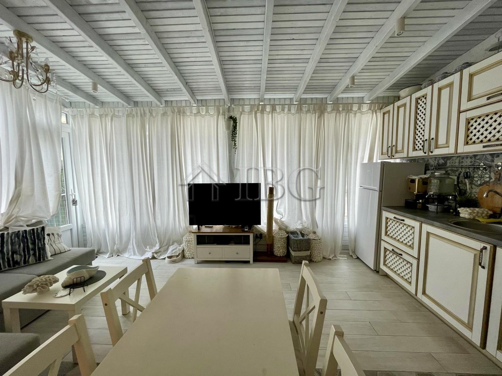 154 sq. m. Apartment with 3 bedrooms and own yard in Sun Gate, Sunny Beach — photo 5