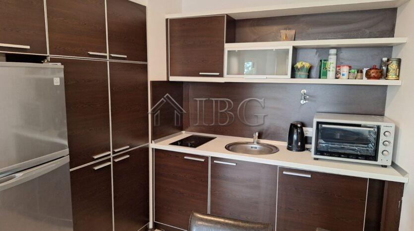 Spacious One-Bedroom Apartment in Mirni Complex, Sveti Vlas — photo 3