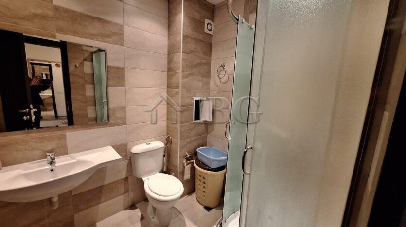 Spacious One-Bedroom Apartment in Mirni Complex, Sveti Vlas — photo 12 of 16