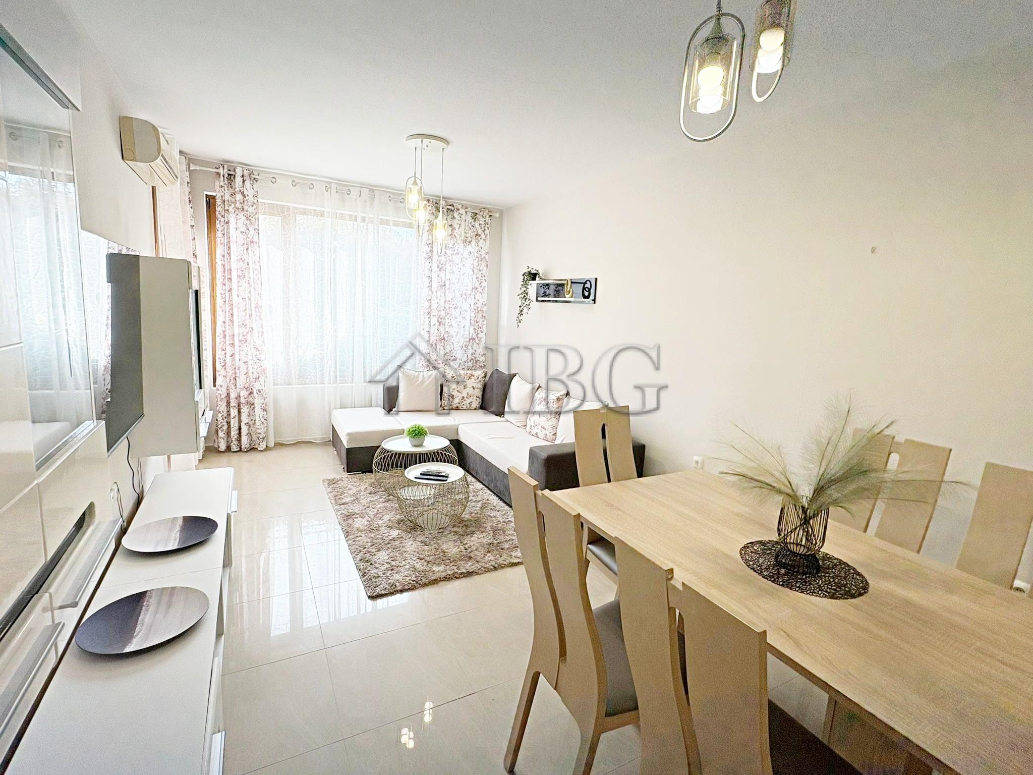 Bright and spacious one bedroom apartment with Pool View in complex Sunflower, Sunny Beach — photo 11 of 19