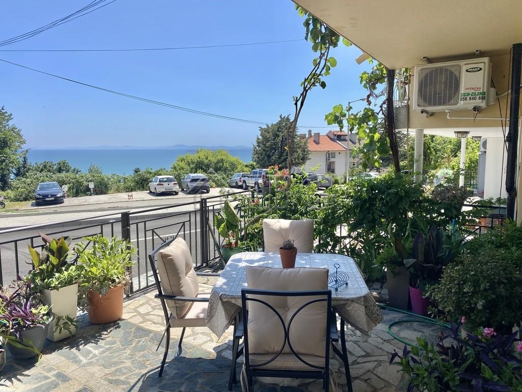 Sea View apartment with 3 bedrooms and 2 bathrooms in Sveti Vlas, no maintenance fee — Sveti Vlas