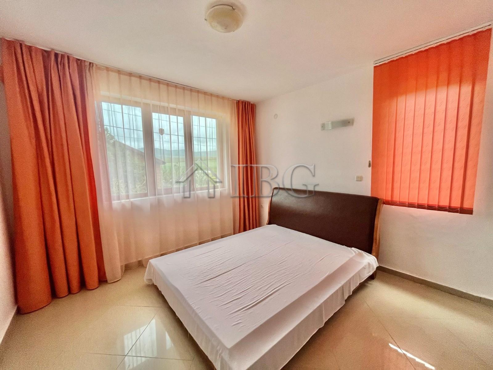 House with 2 Bedrooms and 2 Bathrooms for Sale Aleksandrovo, Burgas Region — photo 10 of 14