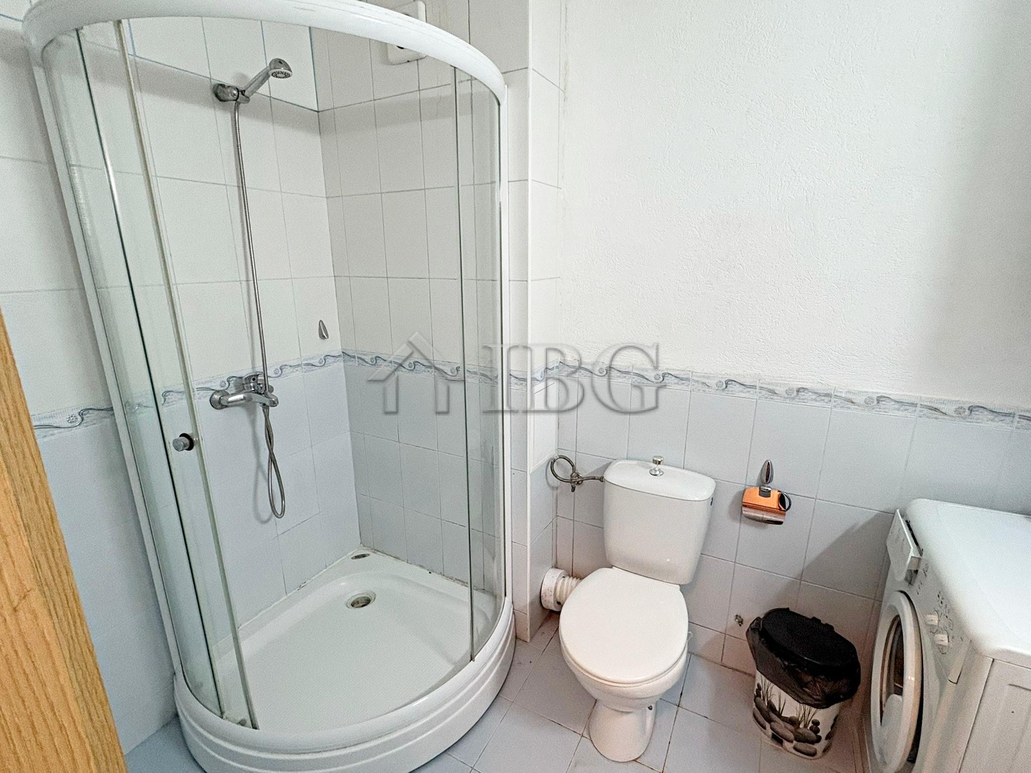 Bright and spacious one bedroom apartment with Pool View in complex Sunflower, Sunny Beach — photo 18 of 19