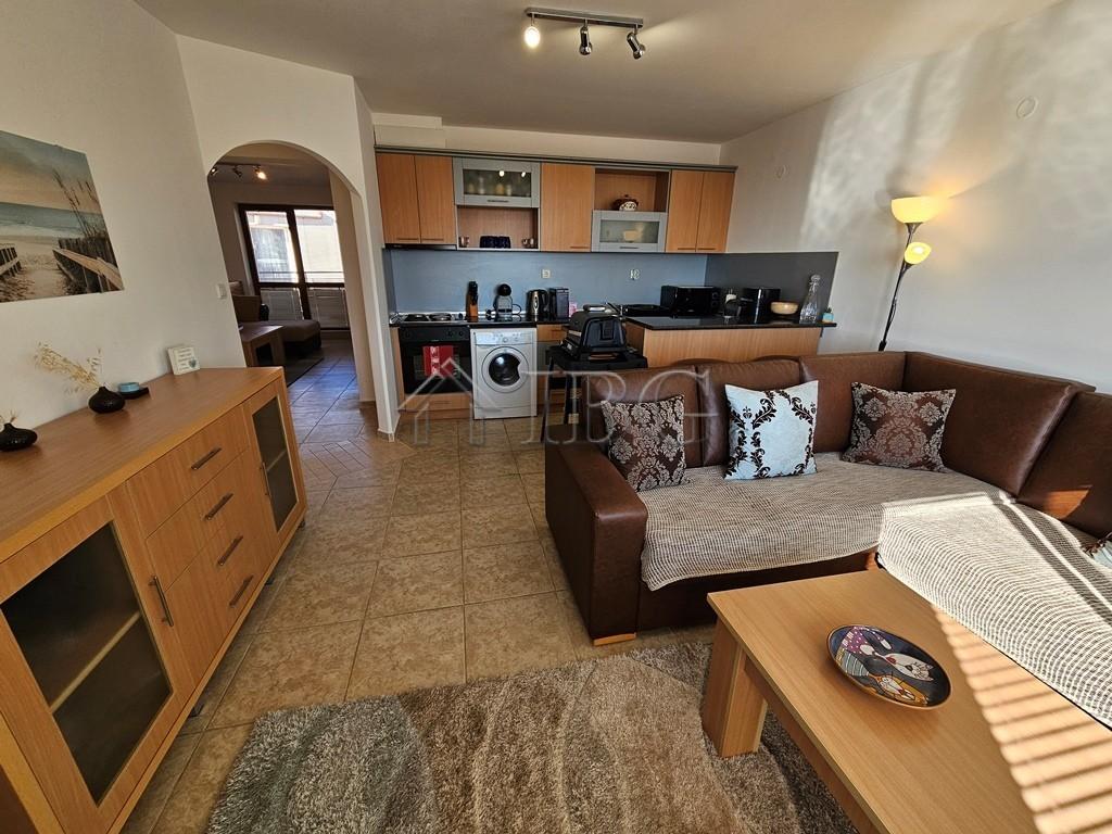 Sea view 2-bedroom apartment for sale in Complex Compass, Sveti Vlas, Dinevi Resort — photo 3
