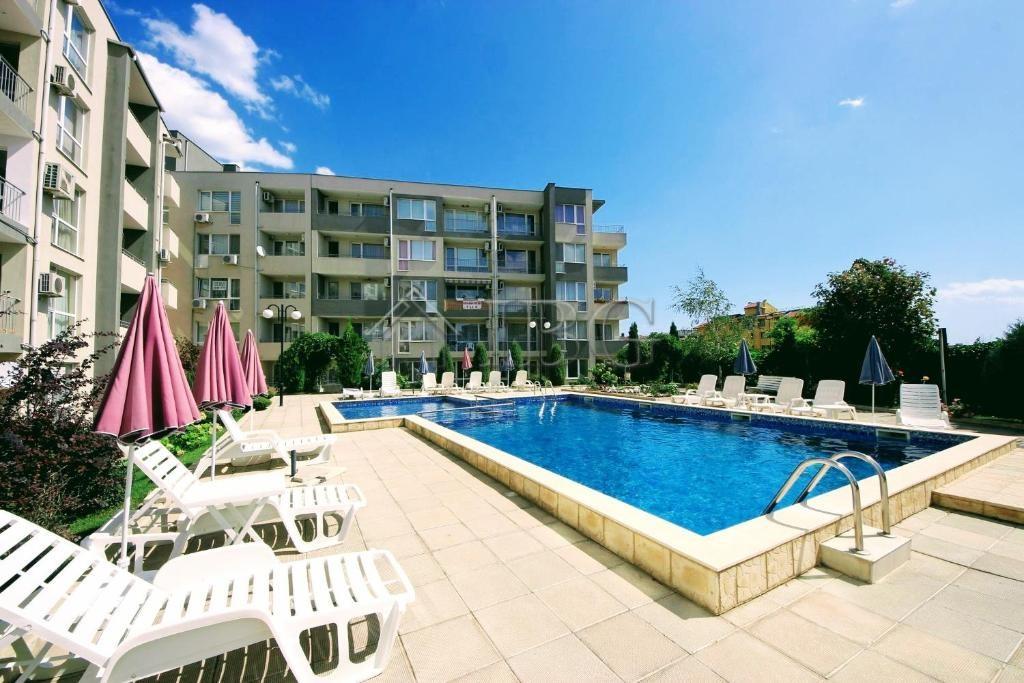 One-Bedroom Apartment with Mountain View in Butterfly Complex, Sveti Vlas — main photo