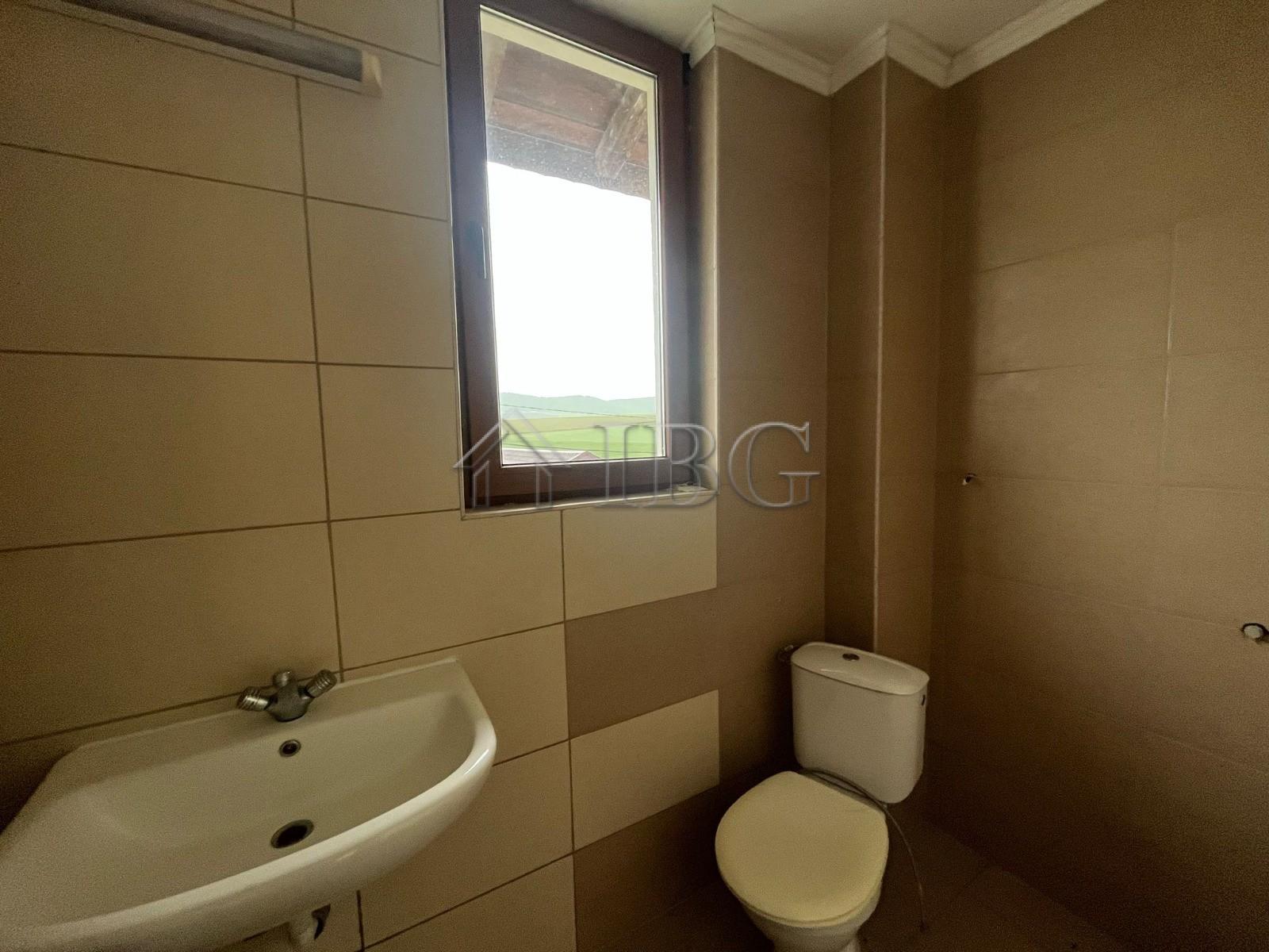 House with 2 Bedrooms and 2 Bathrooms for Sale Aleksandrovo, Burgas Region — photo 12 of 14