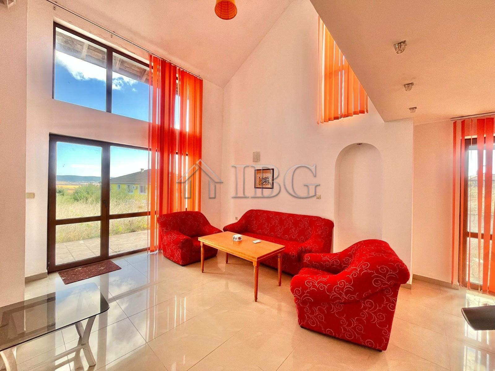 House with 2 Bedrooms and 2 Bathrooms for Sale Aleksandrovo, Burgas Region — photo 2