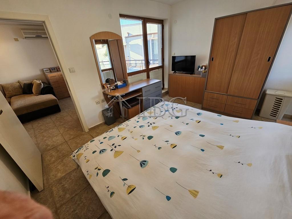 Sea view 2-bedroom apartment for sale in Complex Compass, Sveti Vlas, Dinevi Resort — photo 15 of 25