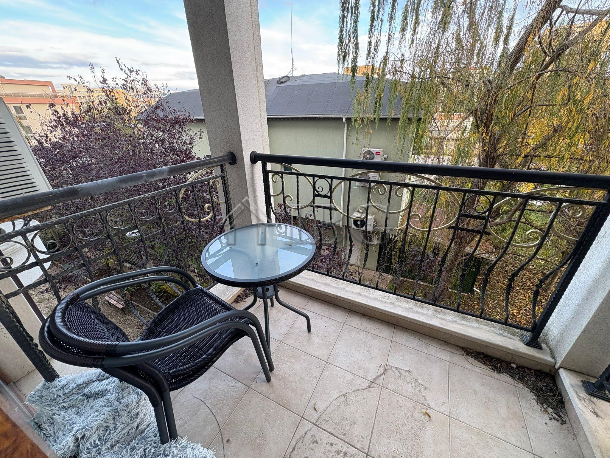 Pool View Apartment with 2 bedrooms, 2 bathrooms in Harmony Palace, Sunny Beach — photo 8 of 25