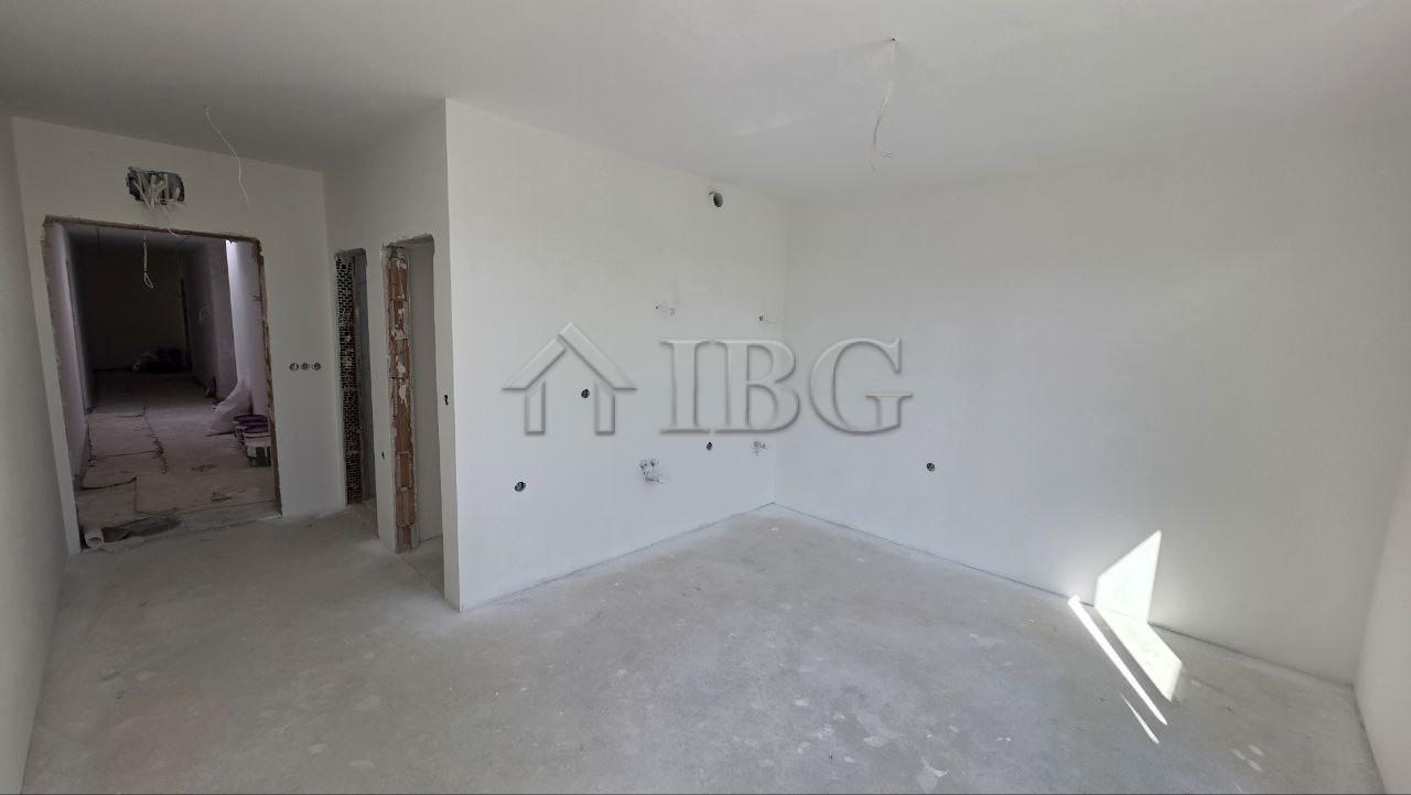 New Studio with Balcony La Mer Silver Residence-1, Sunny Beach — photo 12 of 13