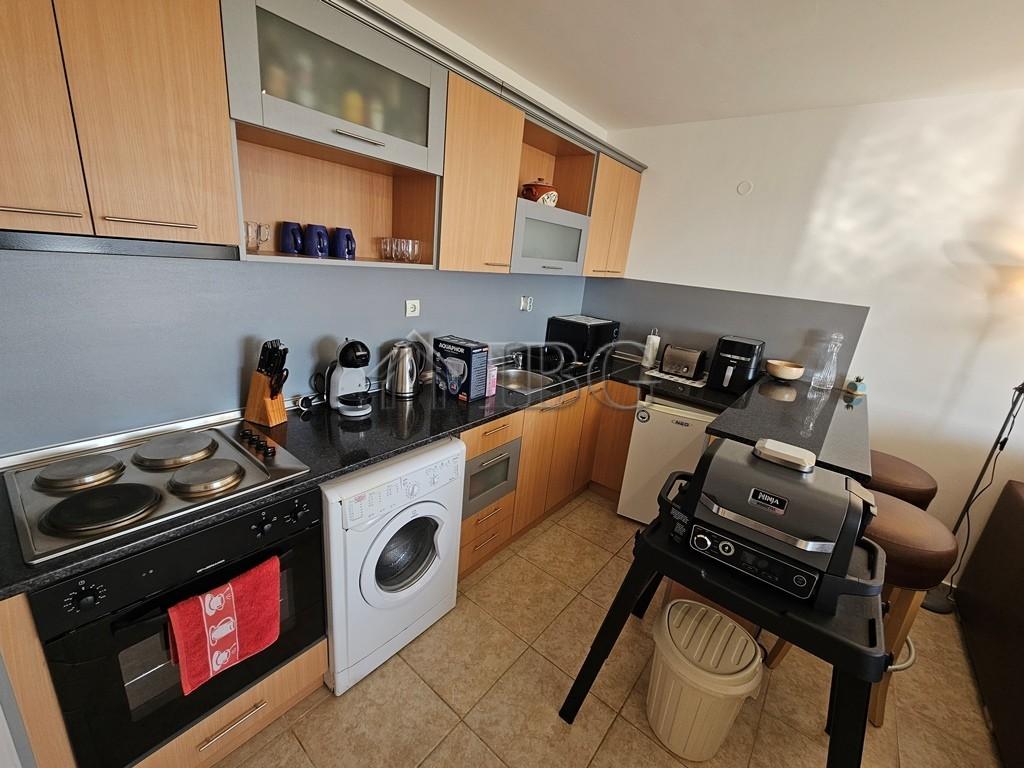 Sea view 2-bedroom apartment for sale in Complex Compass, Sveti Vlas, Dinevi Resort — photo 7 of 25