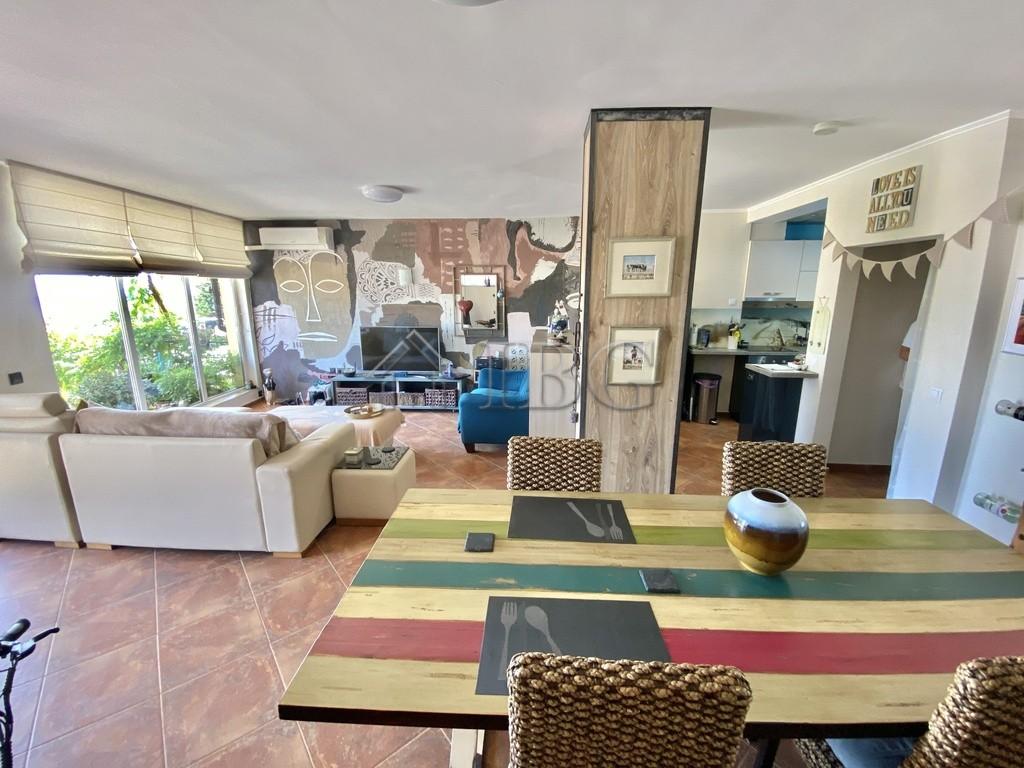 Sea View apartment with 3 bedrooms and 2 bathrooms in Sveti Vlas, no maintenance fee — photo 10 of 25