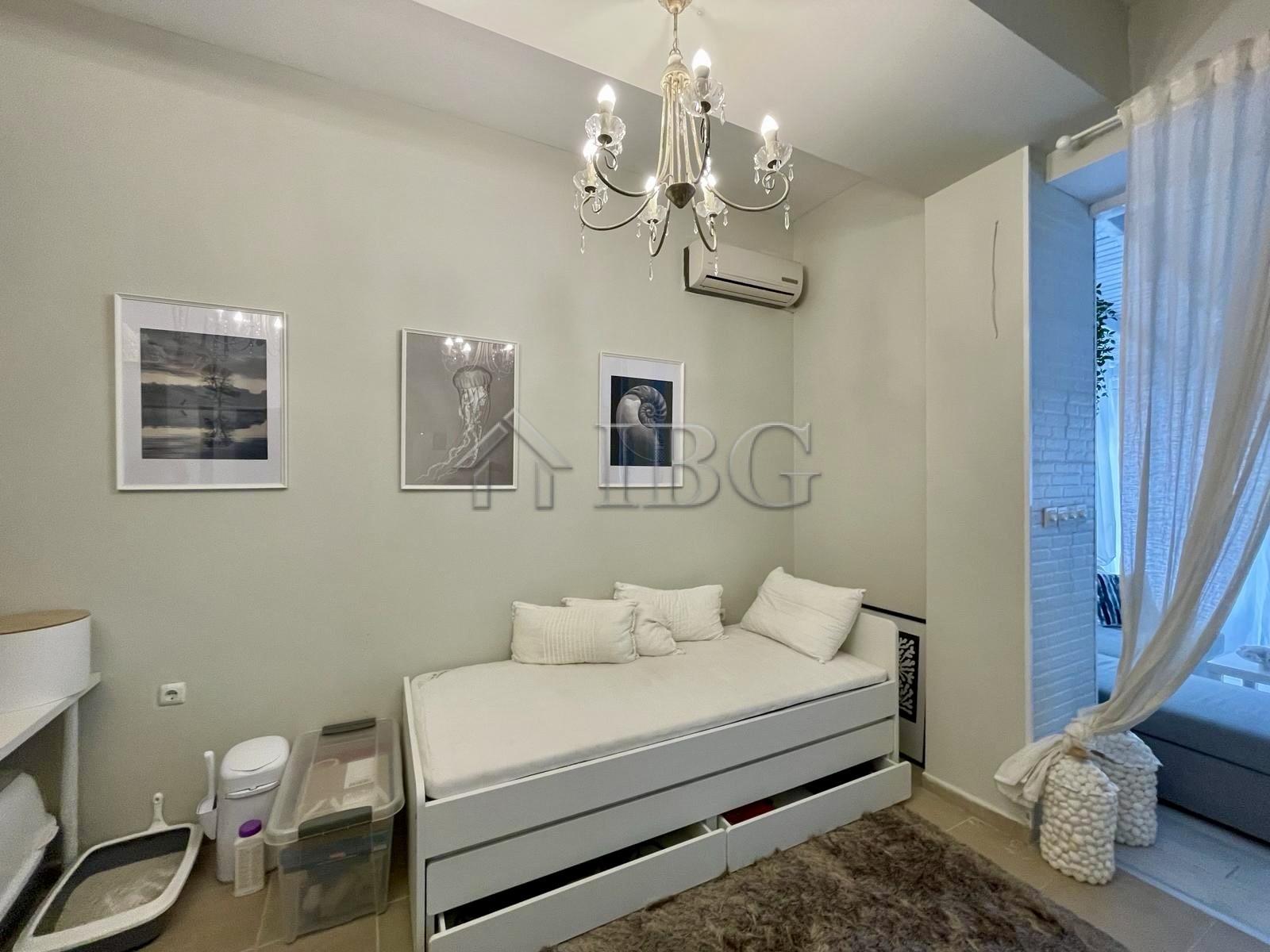 154 sq. m. Apartment with 3 bedrooms and own yard in Sun Gate, Sunny Beach — photo 13 of 25