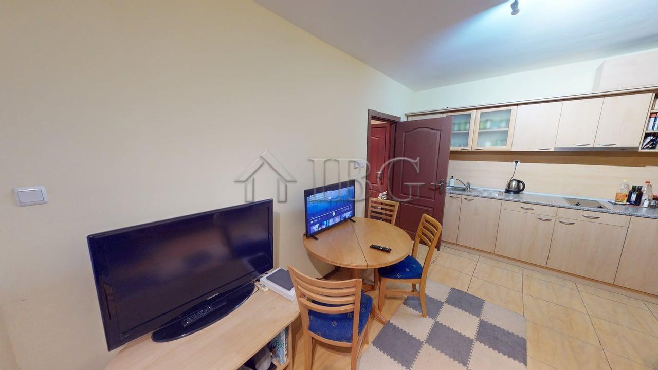 Furnished 1-Bedroom Apartment in Amadeus 1, Sunny Beach — photo 5 of 11