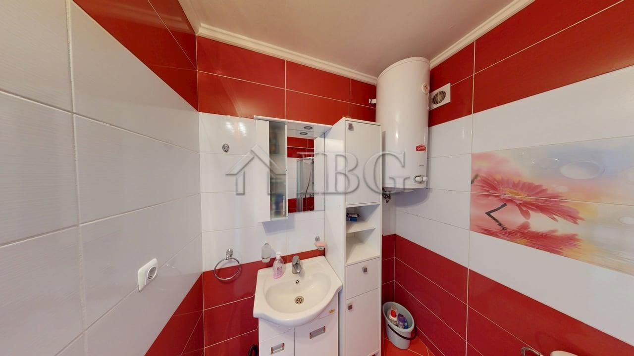 Pool view One bedroom apartment with 2 Bathrooms Amber Beach Complex, Sunny Beach — photo 15 of 25