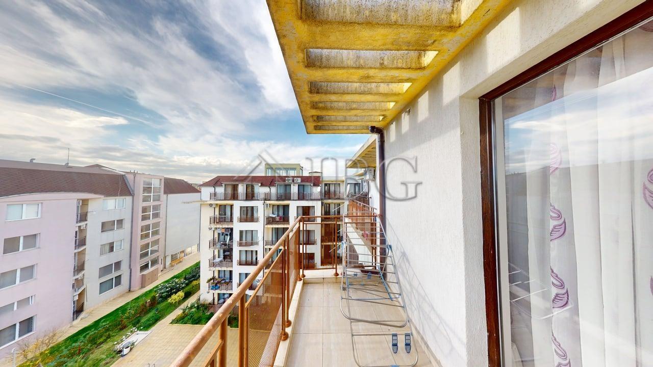 Pool view One bedroom apartment with 2 Bathrooms Amber Beach Complex, Sunny Beach — photo 21 of 25