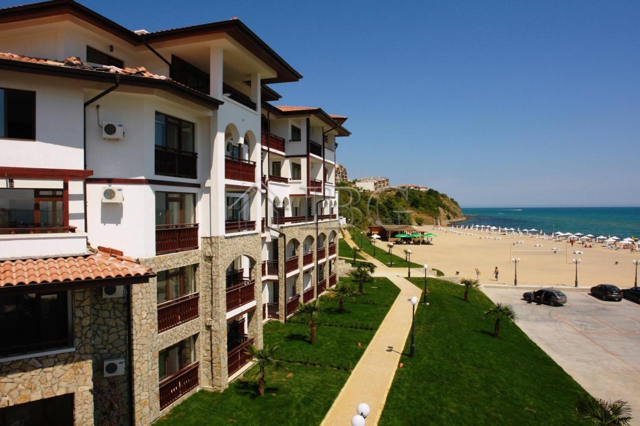 Furnished One-Bedroom Apartment Arena 1, Sveti Vlas - First Line to the Sea — photo 2