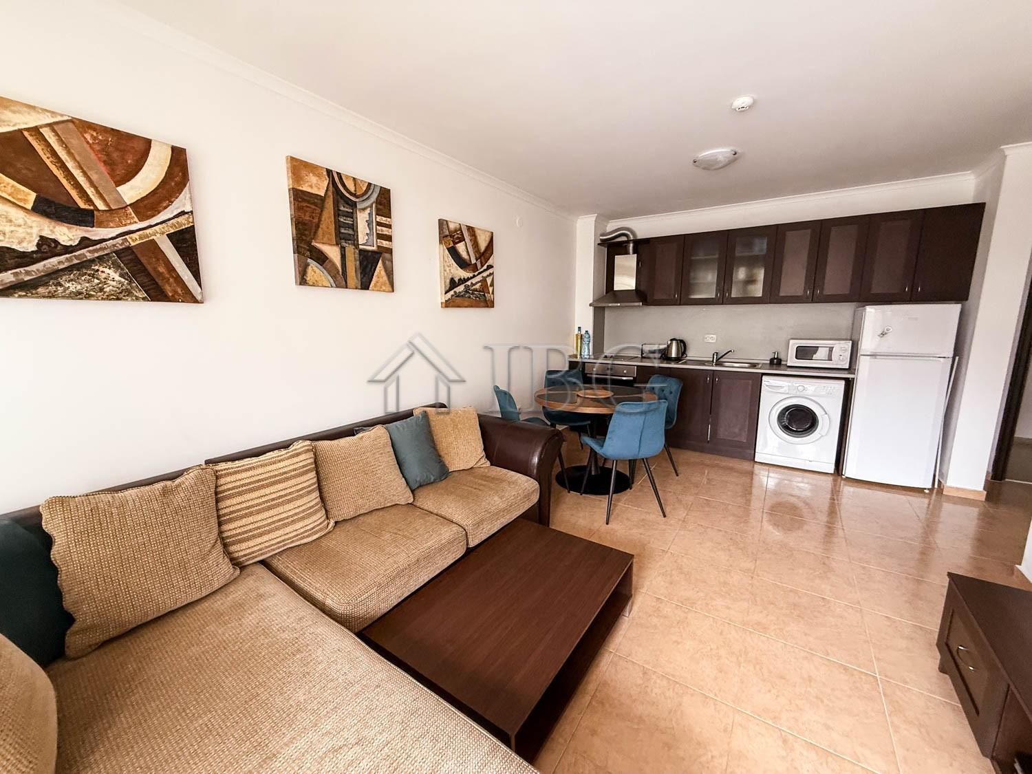 Furnished One-Bedroom Apartment Arena 1, Sveti Vlas - First Line to the Sea — photo 13 of 25