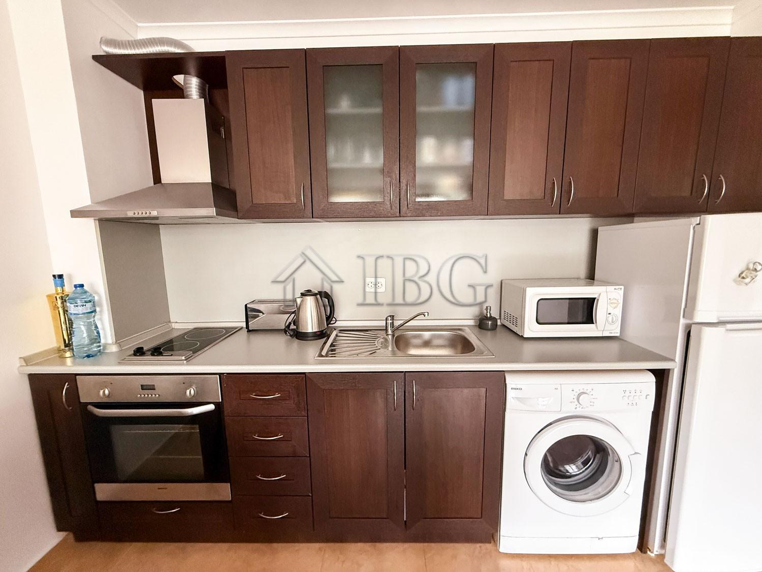 Furnished One-Bedroom Apartment Arena 1, Sveti Vlas - First Line to the Sea — photo 14 of 25