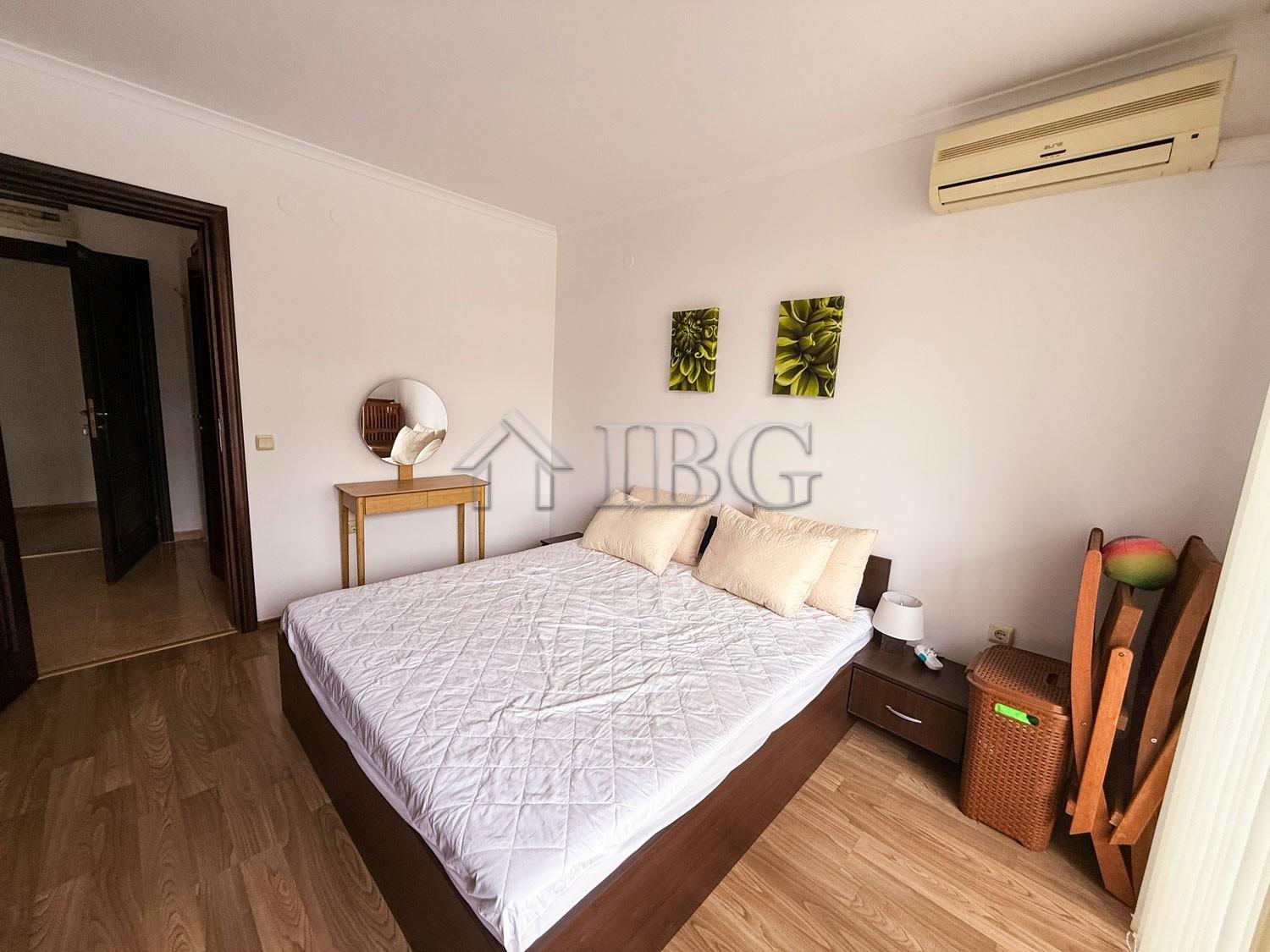 Furnished One-Bedroom Apartment Arena 1, Sveti Vlas - First Line to the Sea — photo 20 of 25