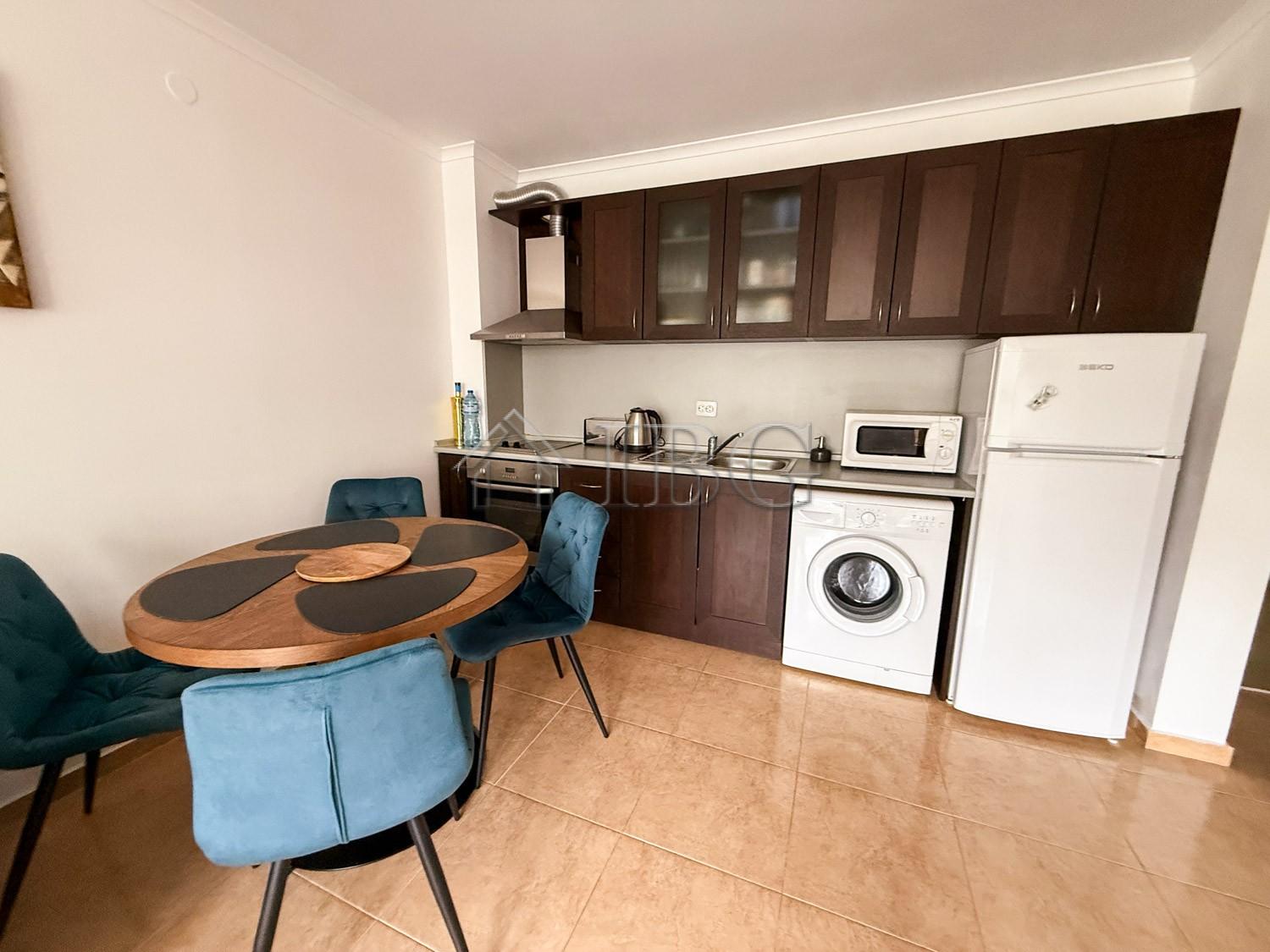 Furnished One-Bedroom Apartment Arena 1, Sveti Vlas - First Line to the Sea — photo 10 of 25
