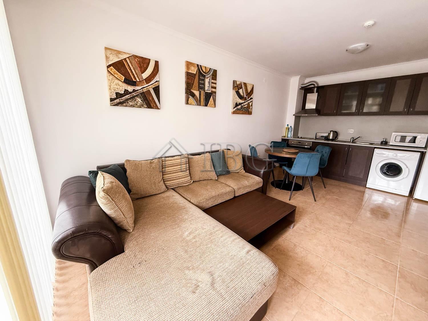 Furnished One-Bedroom Apartment Arena 1, Sveti Vlas - First Line to the Sea — photo 12 of 25