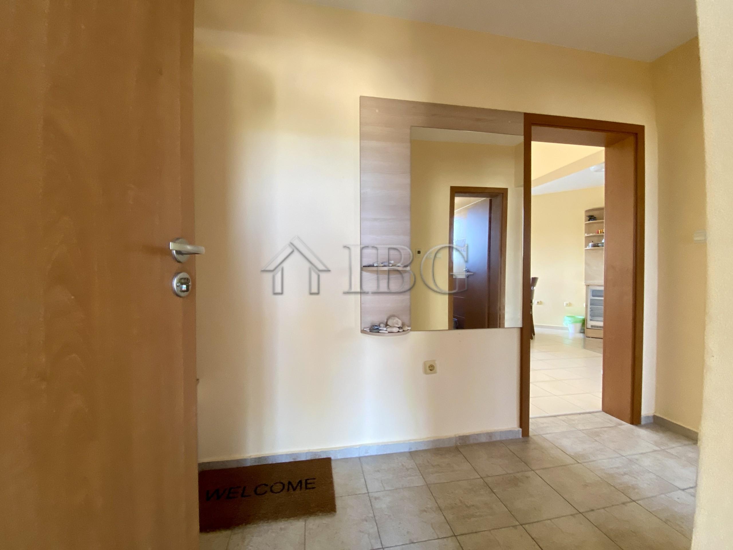 Bright and spacious One Bedroom apartment with pool view in Chateau Del Mar, Sunny Beach — photo 17 of 25