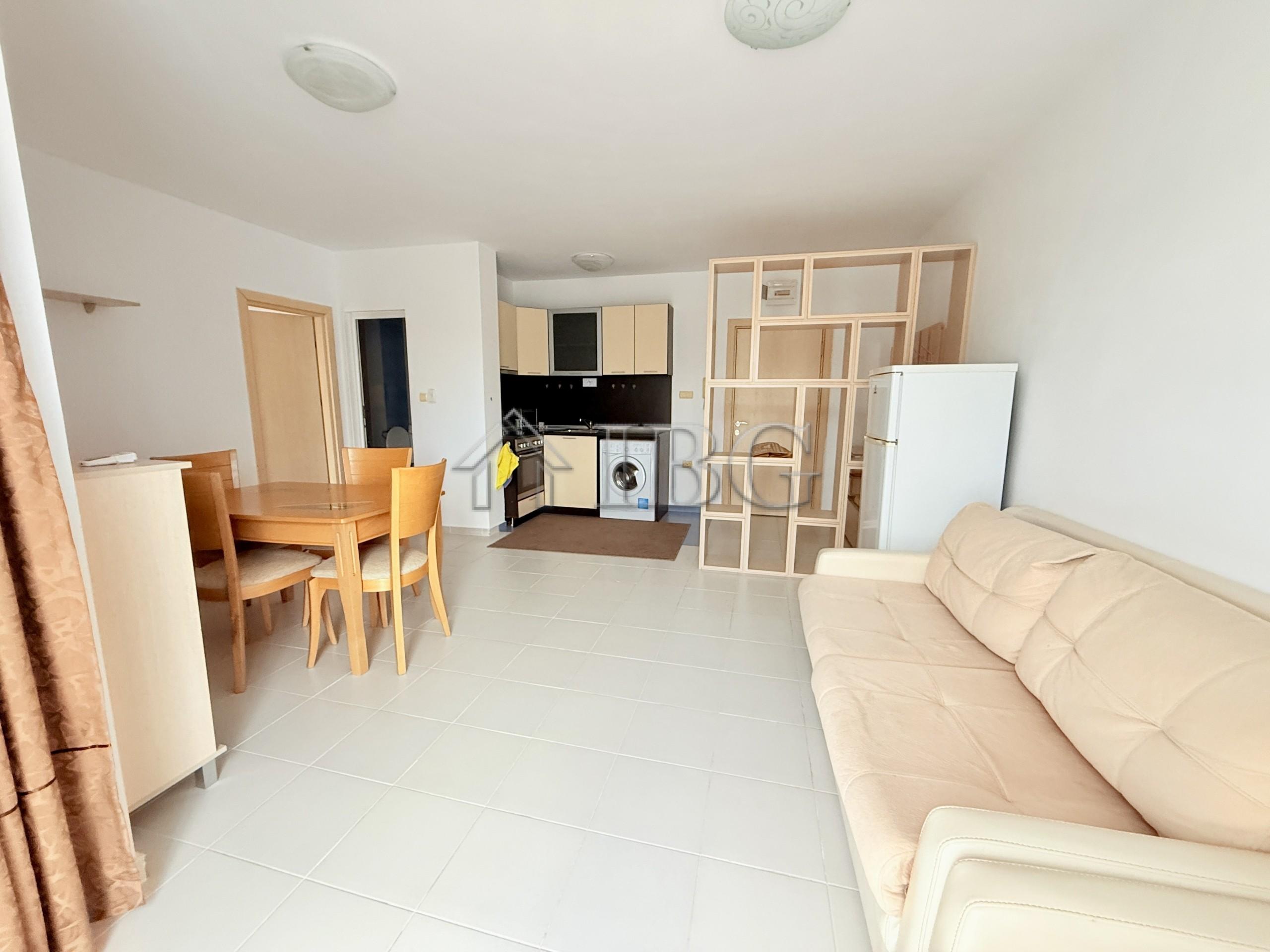 One-Bedroom Apartment with Mountain View in Butterfly Complex, Sveti Vlas — photo 3