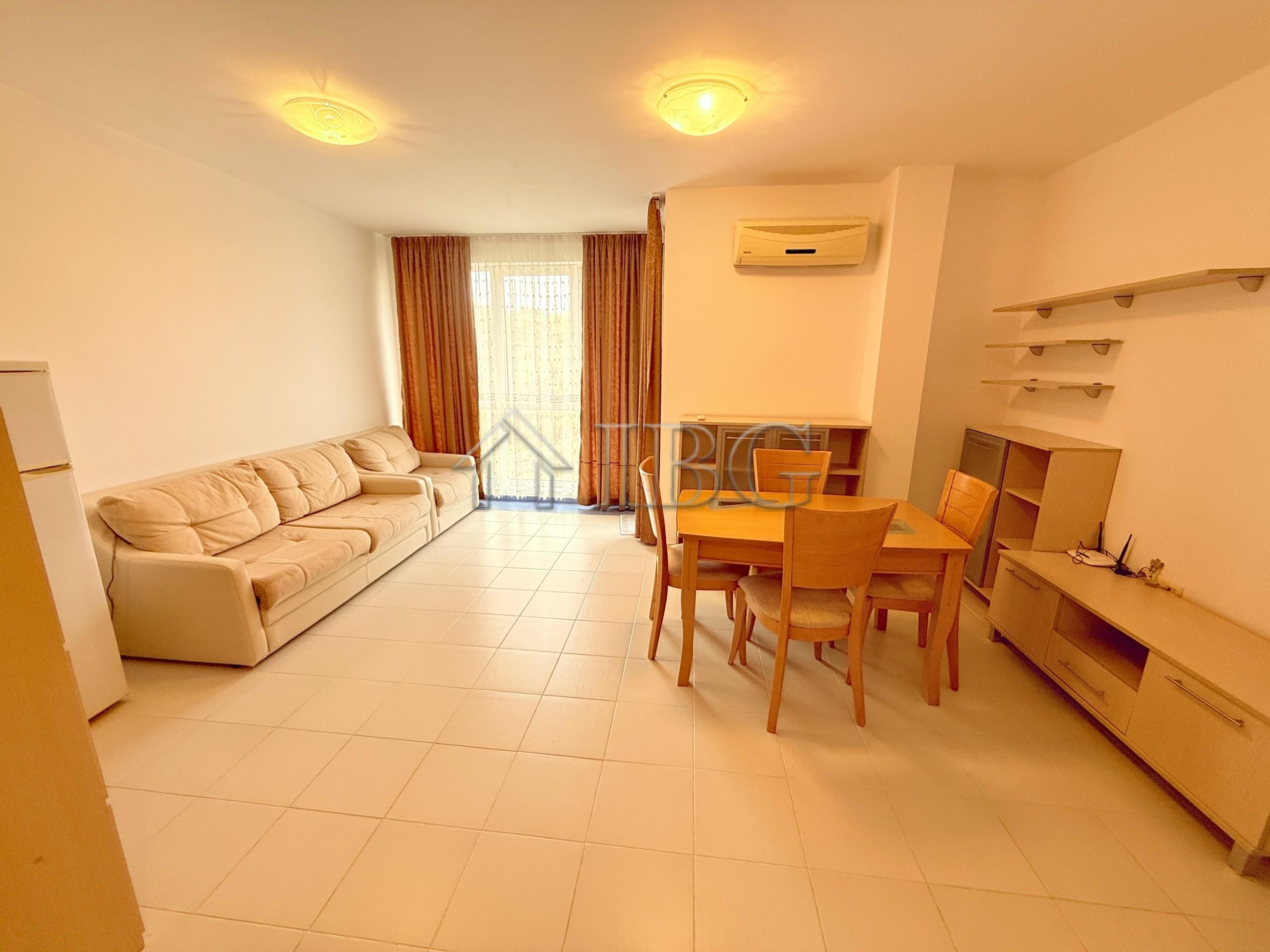 One-Bedroom Apartment with Mountain View in Butterfly Complex, Sveti Vlas — photo 9 of 18