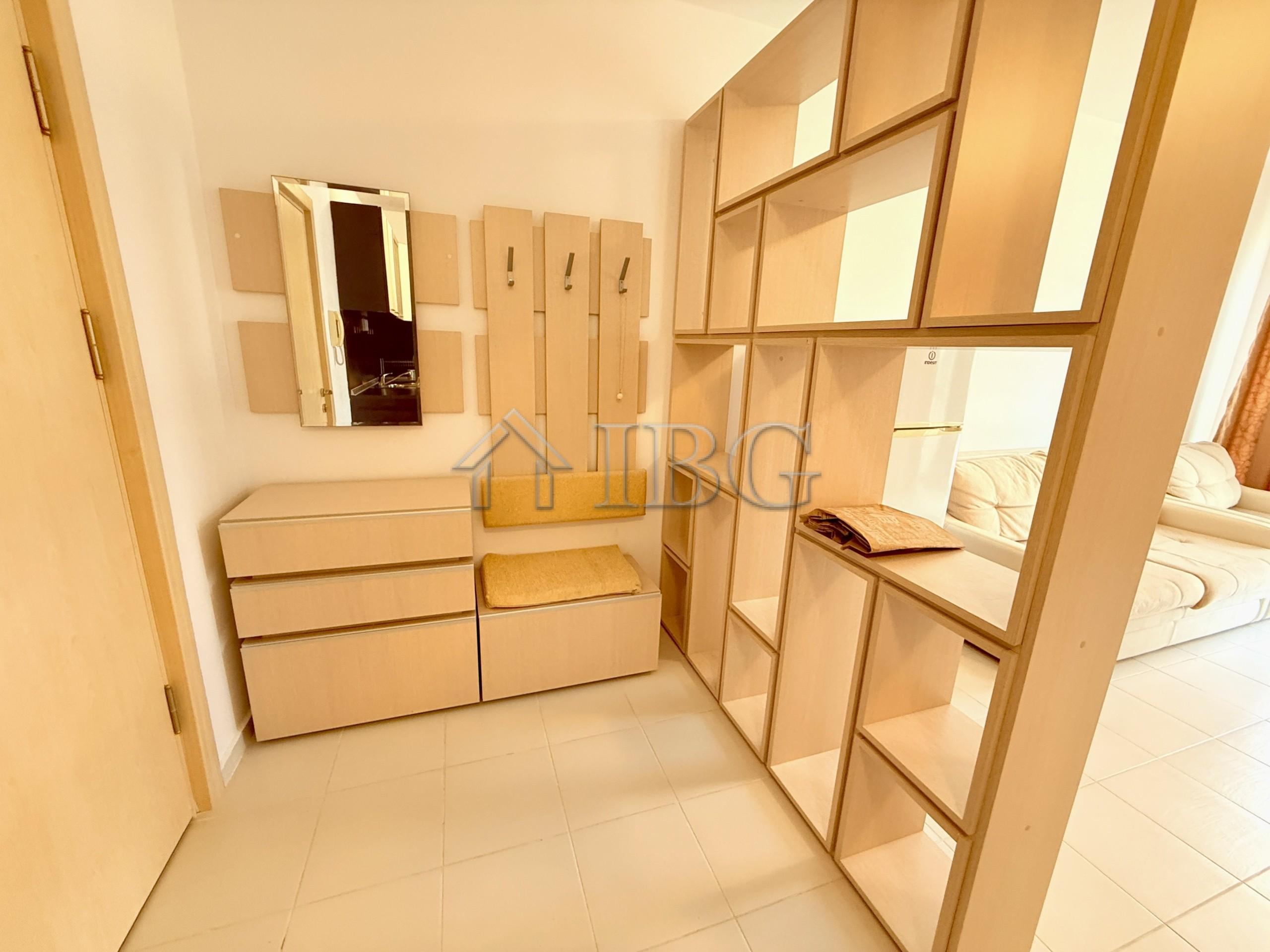 One-Bedroom Apartment with Mountain View in Butterfly Complex, Sveti Vlas — photo 5 of 18