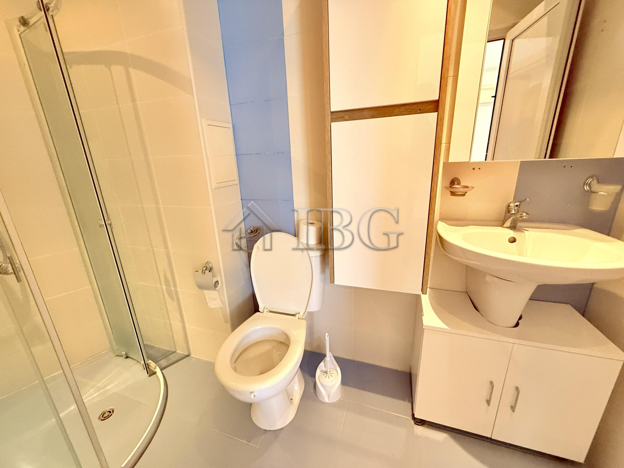 One-Bedroom Apartment with Mountain View in Butterfly Complex, Sveti Vlas — photo 12 of 18