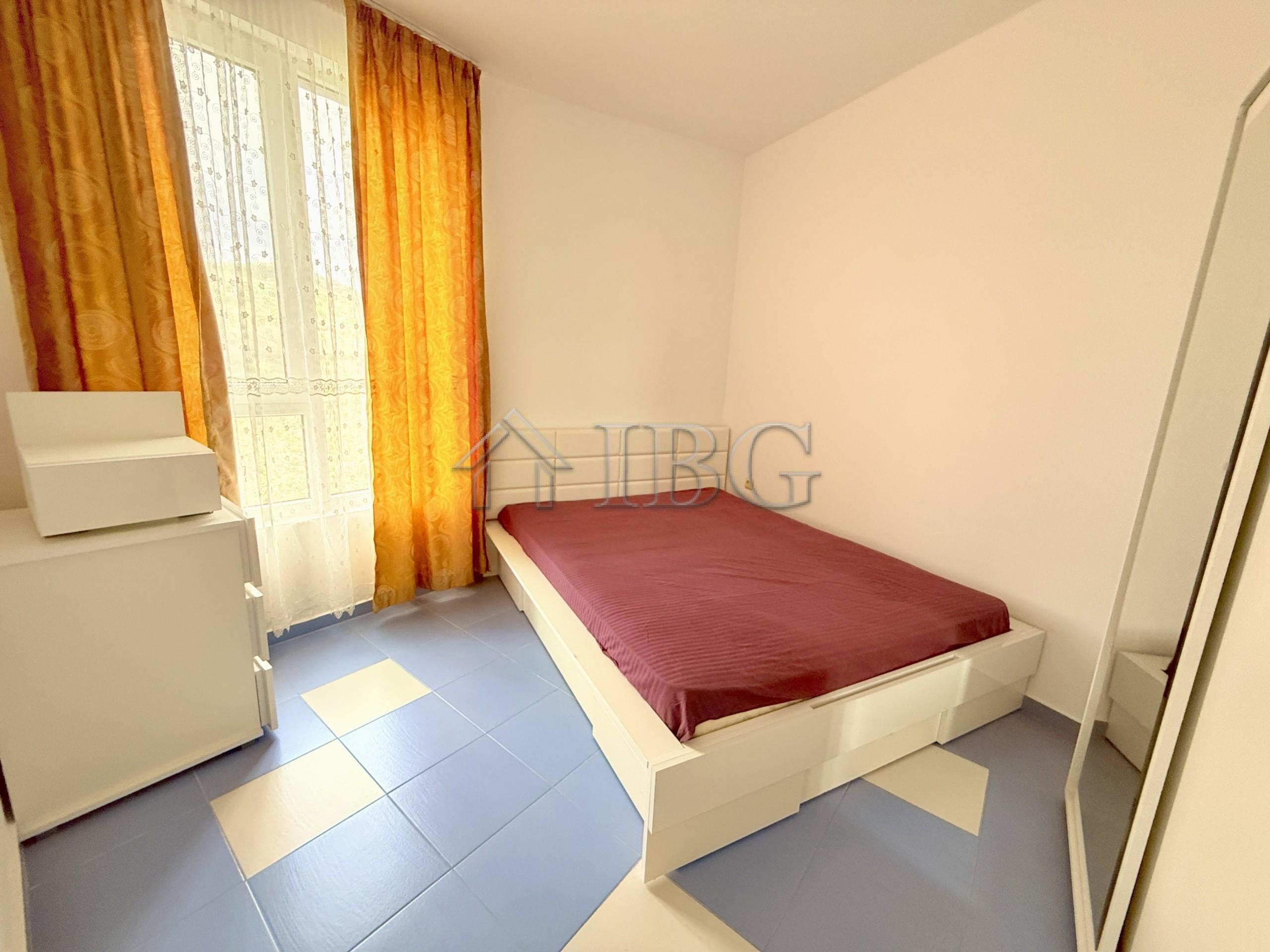 One-Bedroom Apartment with Mountain View in Butterfly Complex, Sveti Vlas — photo 13 of 18