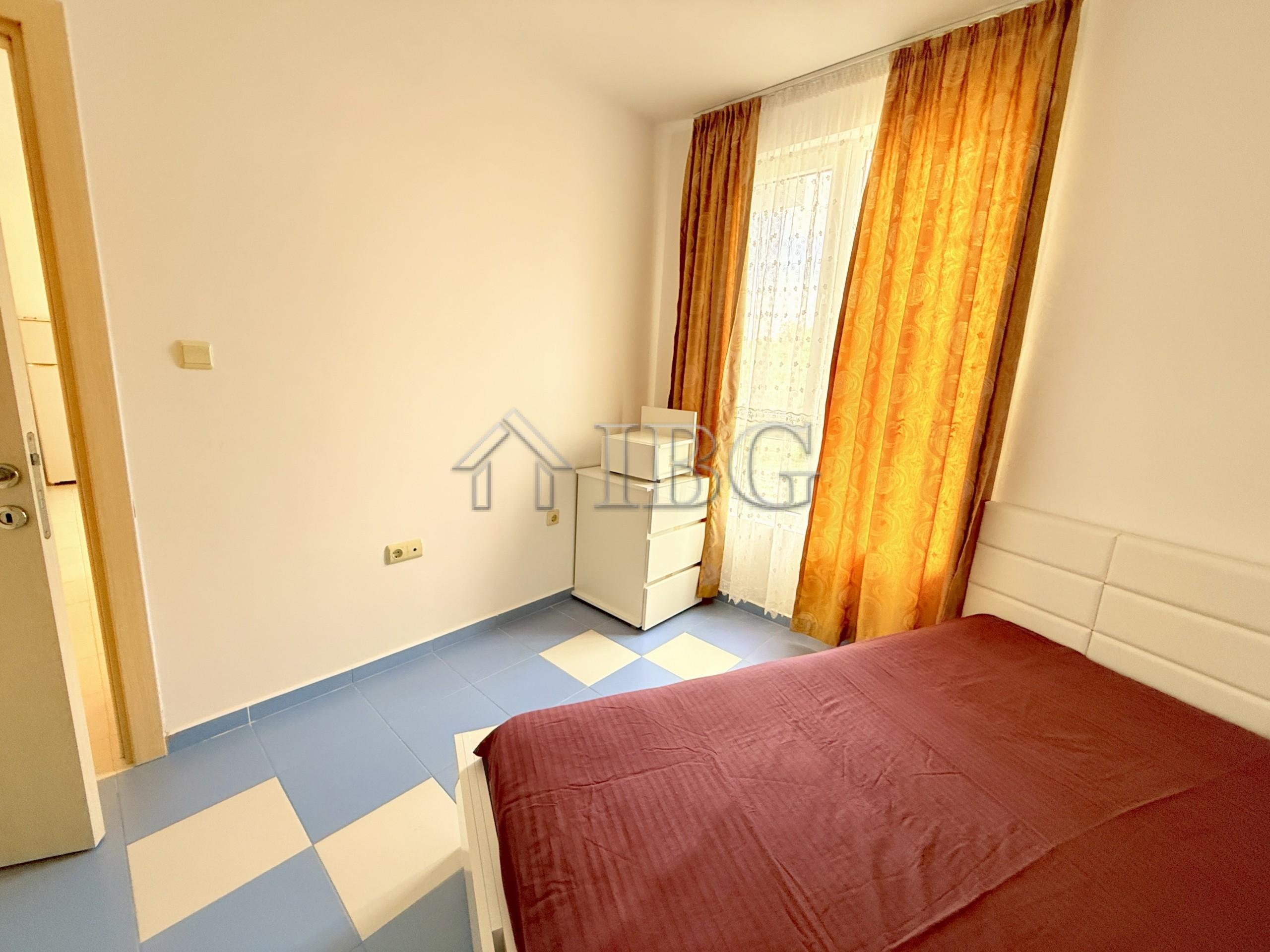 One-Bedroom Apartment with Mountain View in Butterfly Complex, Sveti Vlas — photo 16 of 18