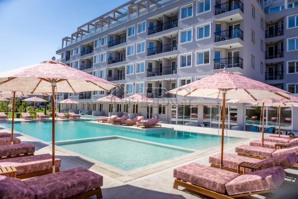 New 1-Bedroom Apartment with Pool View J'adore Secret Garden — photo 3