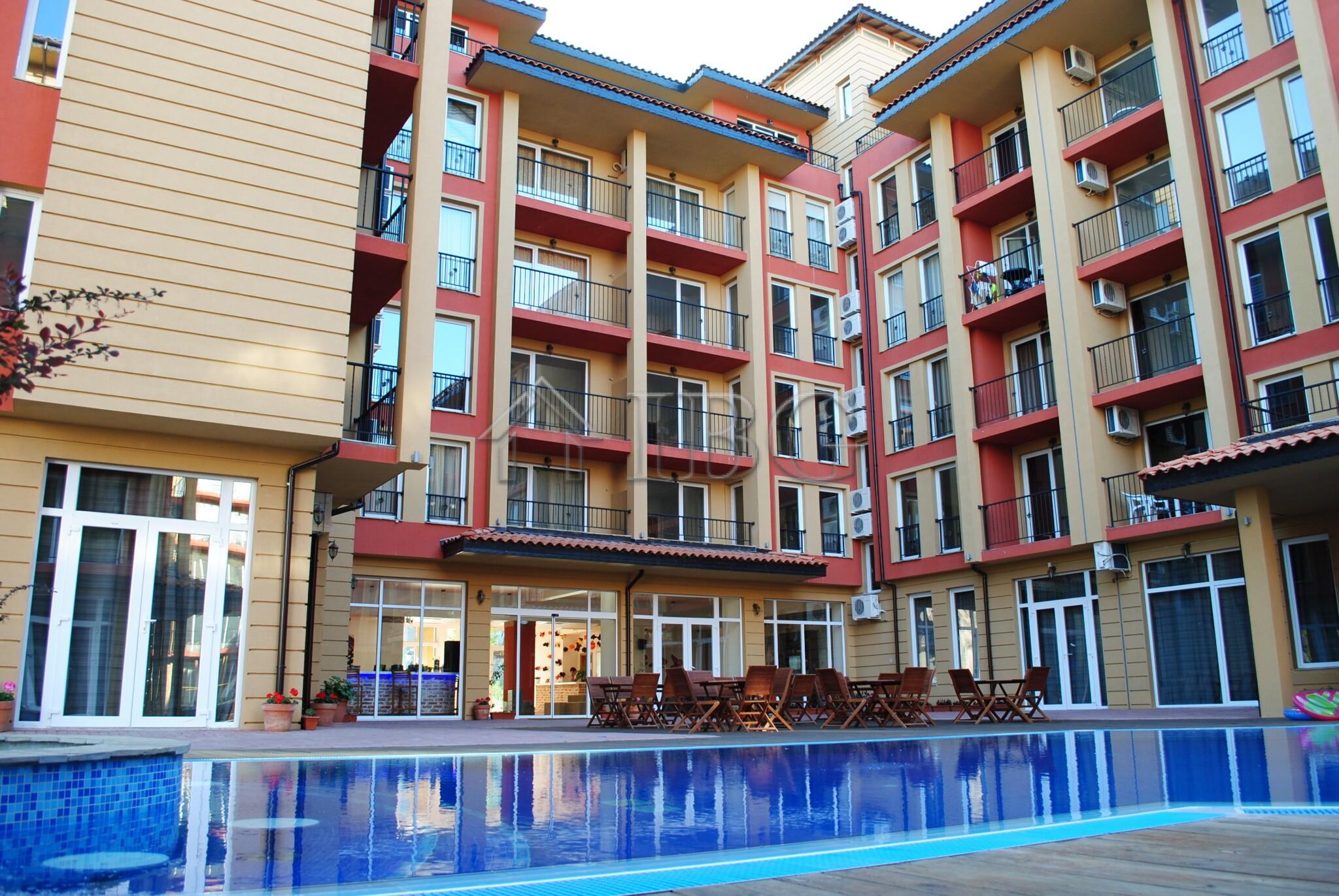 1-Bedroom Apartment with Garden Sunny View Central, Block 7 (New Building) — photo 3