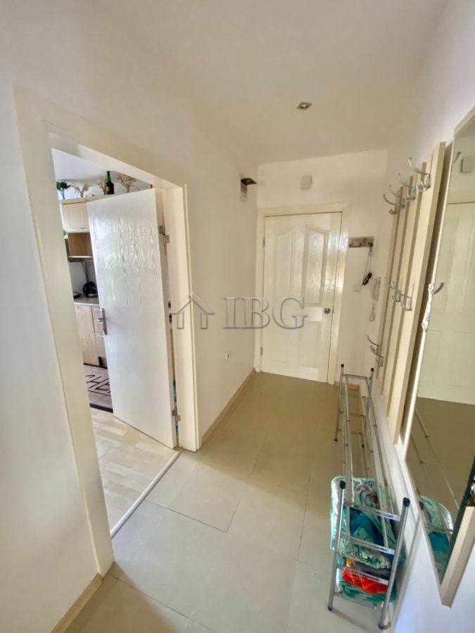 Two-bedroom apartment in Complex Sunset, 150 m. to the beach in Sveti Vlas — photo 13 of 18