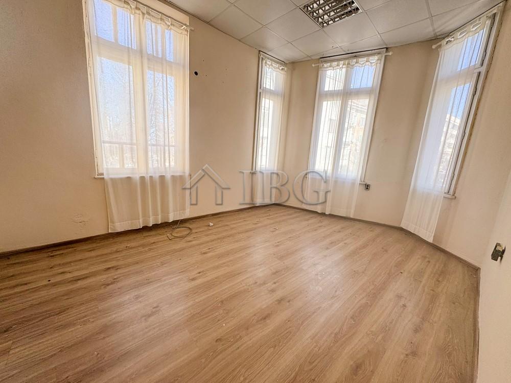 Office for Rent in the Center of Ruse - Aristocratic Building — Ruse